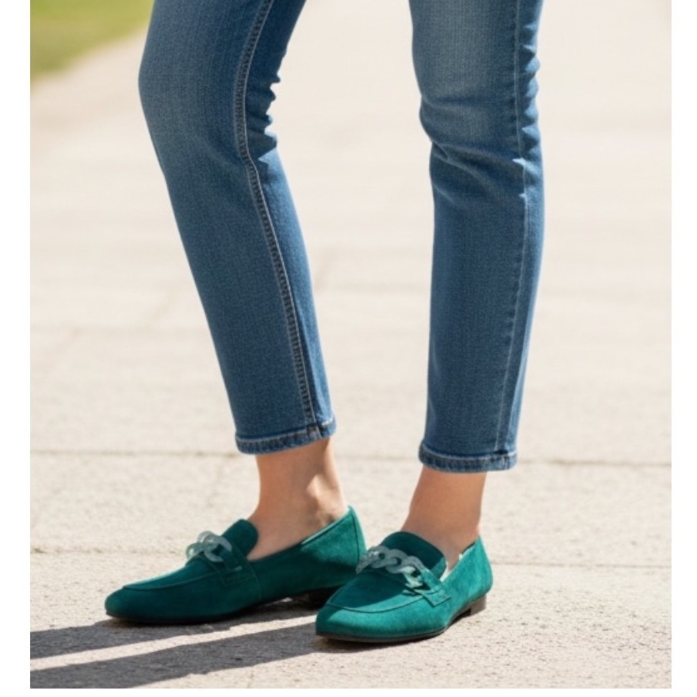 J.Crew Suede Charlie Loafer Emerald Green With A Lucite Chain Accent Size 7.5